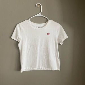 White cropped Levi’s T-shirt